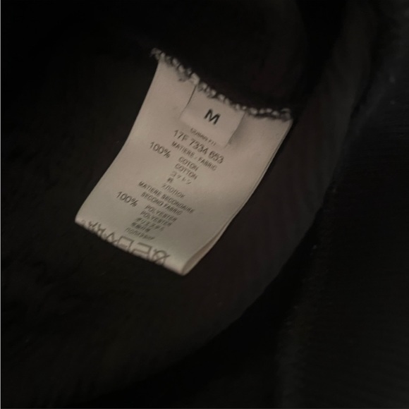 Givenchy sweatshirt. - Picture 10 of 17